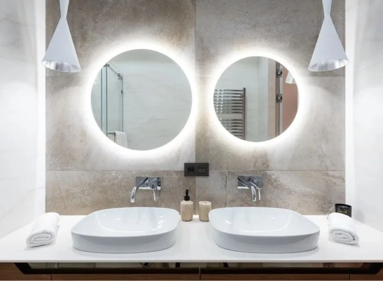 4. White Light Creating Coolness 4. White Light Creating Coolness