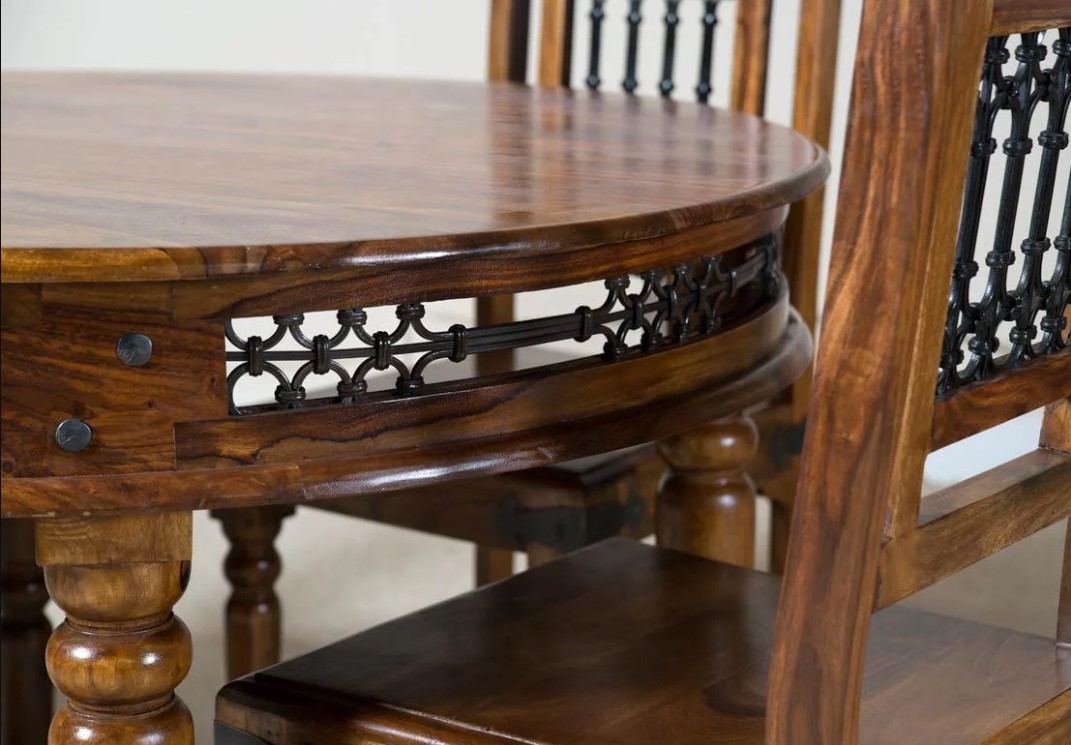 Sheesham wood dining table with tan-brown color and the streaks making the wood look and feel royal
