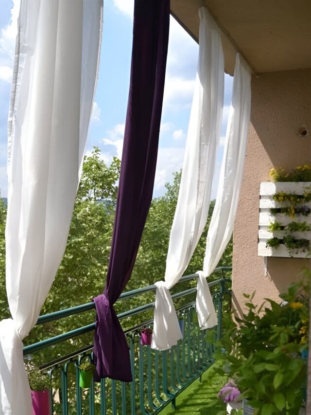 15 Stylish Balcony Curtain Ideas