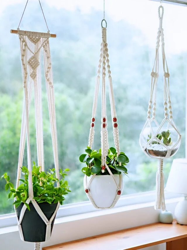 Balcony-Decoration-with-Macrame-Plant-Hangers