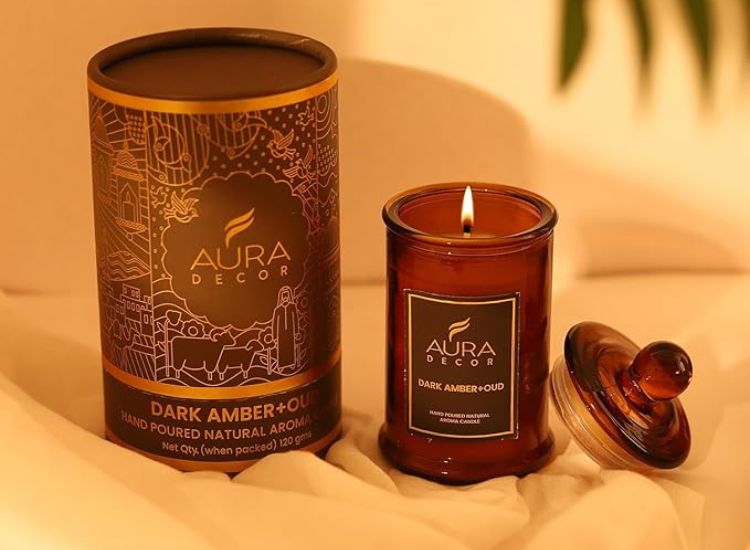 AuraDecor scented tomb lid jar candle combines elegance and charm, offering a captivating fragrance that enhances any space.