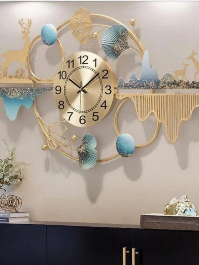 Elegant Statement Wall Clock for Festive Ambiance