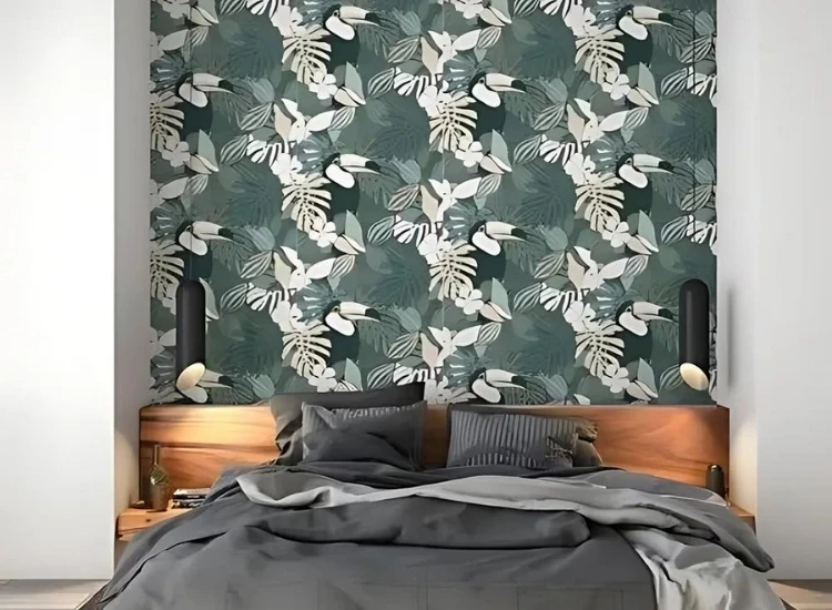 10. PVC wallpaper in tropical print PVC wallpaper in tropical print