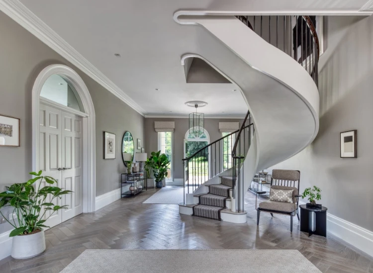 10. Slique and subtle wallpaper for large hallway Slique and subtle wallpaper for large hallway