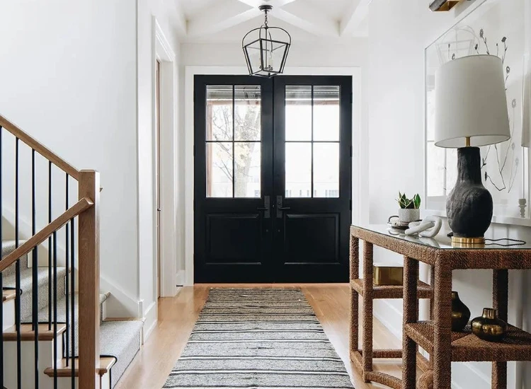 3. Minimalistic hallway approach for a sleek and modern look Minimalistic hallway approach for a sleek and modern look
