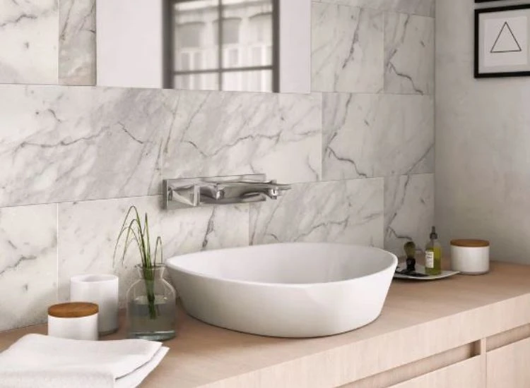 38. Honed finish italian marble polish Honed finish polish of the italian marble.