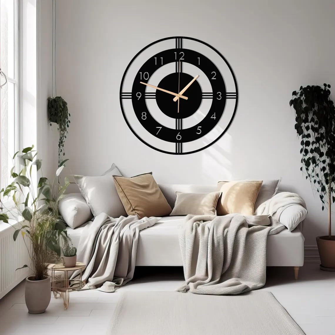 Stylish Metal Analog Wall Clock