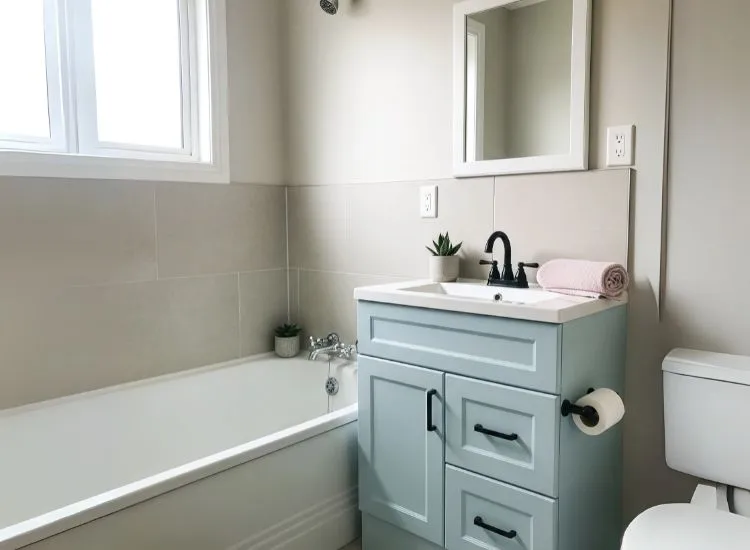 Small Bathroom with Refinished Tub or Vanity Cost-effective small bathroom design ideas that focus on refinishing tubs or vanities to save money and refresh the space.